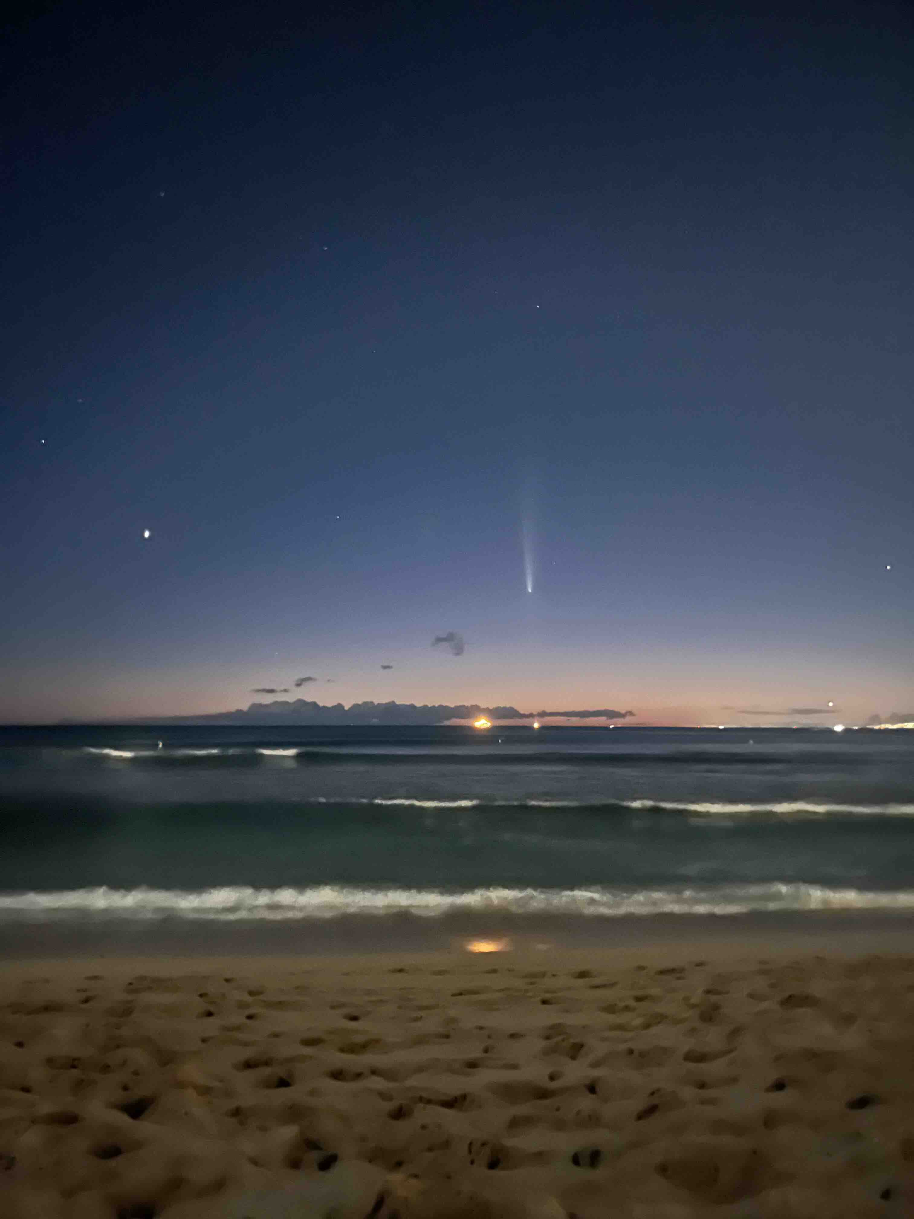 queens-beach-comet